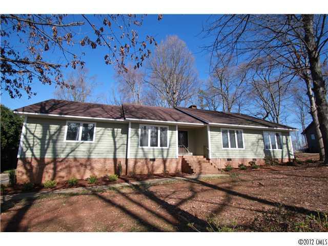103 Woodstream Cir., Mooresville, NC 28117