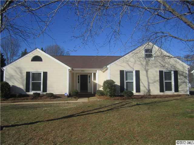 5510 Carlingford Ct., Charlotte, NC 28208