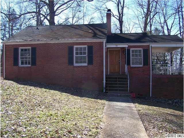 381 Westwood Dr., Statesville, NC 28677