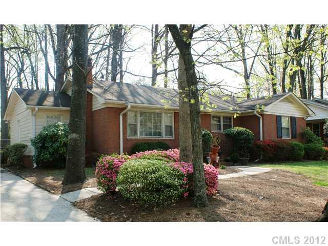 2026 Birchcrest Dr., Charlotte, NC 28205