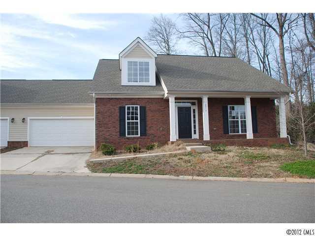 2014 Aragon Ln., Gastonia, NC 28056