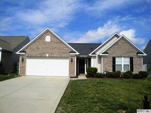 140 Barrington Dr., Mount Holly, NC 28120