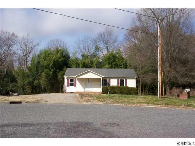 1527 Pinehurst St., Gastonia, NC 28052