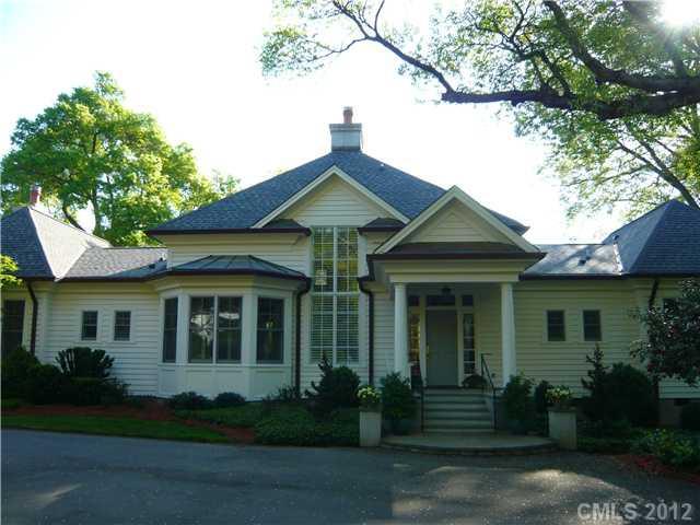 2956 Saint Andrews Ln., Charlotte, NC 28205