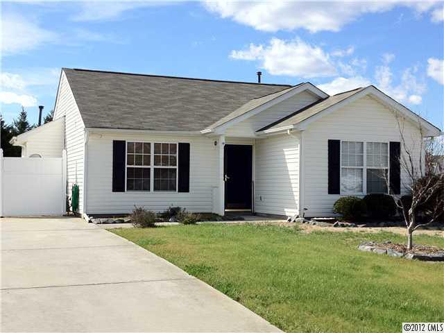 3833 Cedar Hill Dr., Charlotte, NC 28273