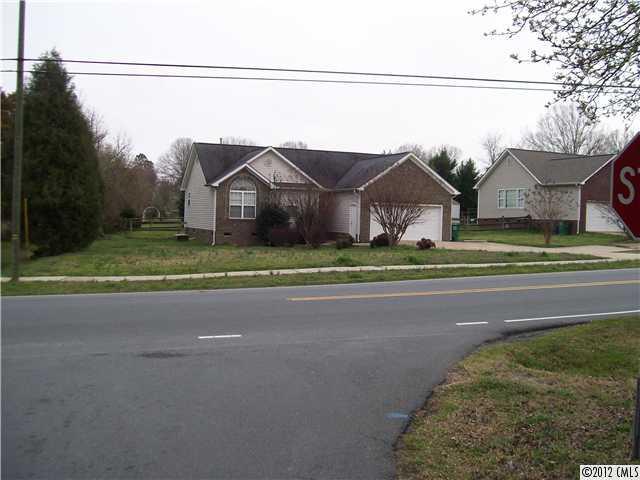 1148 Stallings Rd., Matthews, NC 28104