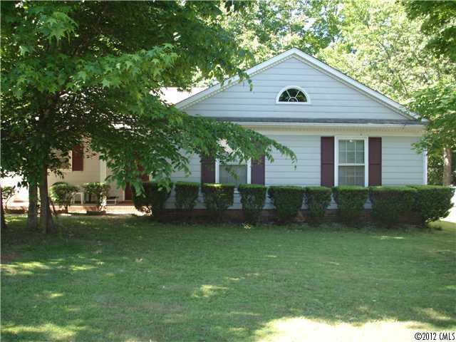 2228 Heather Glen Ln., Charlotte, NC 28208