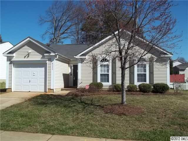 6212 Foster Brook Dr., Charlotte, NC 28216