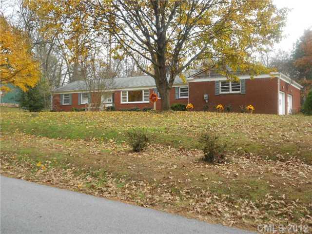 69 Miner St., Brevard, NC 28712