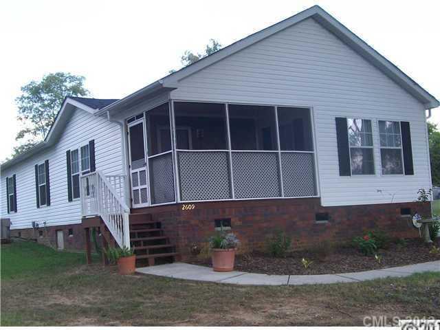 2609 Oakwood Ave., Concord, NC 28027