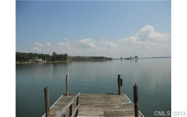 213 Gainswood Dr., Mooresville, NC 28117