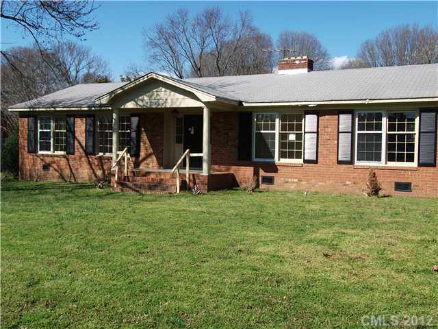 504 Sunnybrook Dr., Monroe, NC 28110