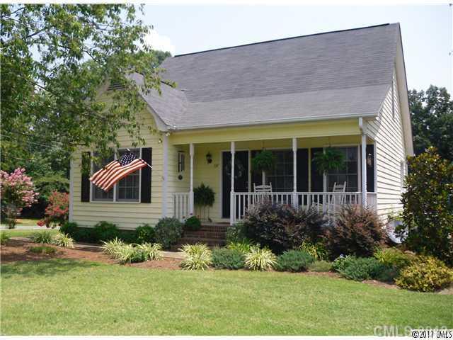 137 Canvasback Rd., Mooresville, NC 28117