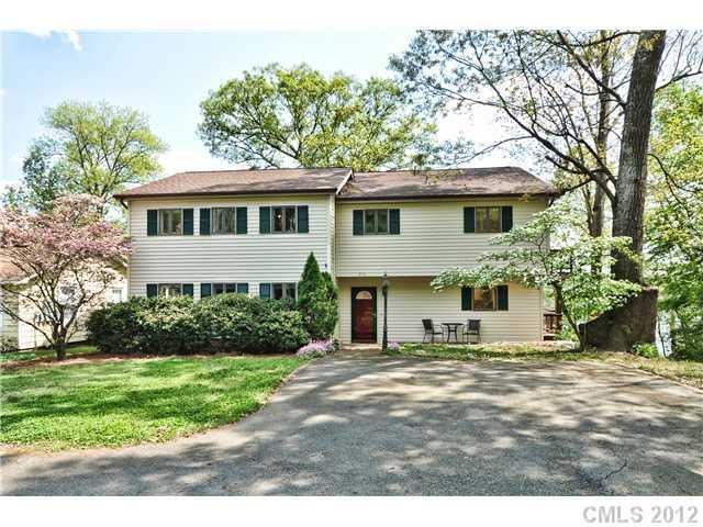 513 Lakehaven Dr., Mount Holly, NC 28120