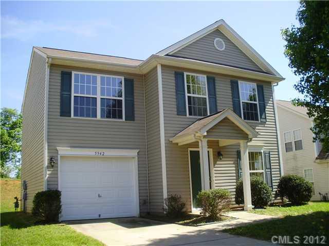 5942 Laurenfield Dr., Charlotte, NC 28269