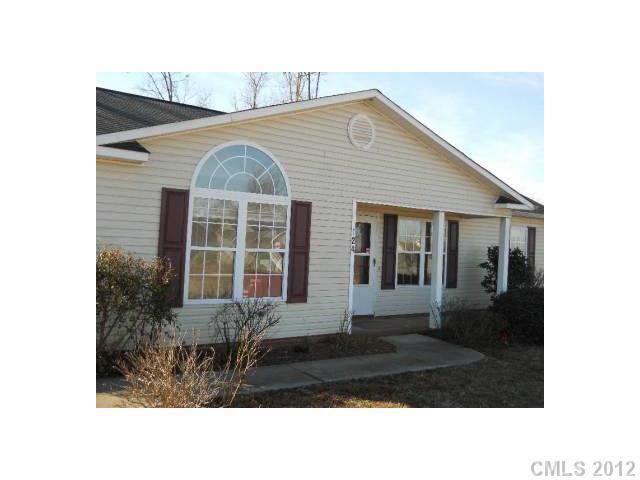 124 E Panther Creek Rd., Troutman, NC 28166