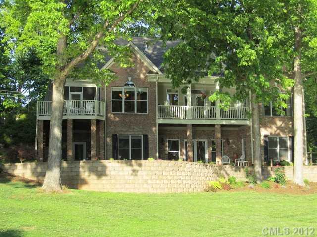 1739 Dogwood Hill Dr., Denver, NC 28037