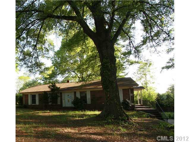 843 E Center Ave., Mooresville, NC 28115