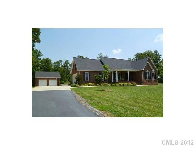 5617 Ellis Dr., Hickory, NC 28602
