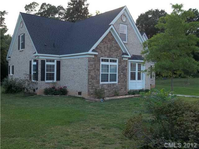 2412 Honeycutt Simpson Rd., Monroe, NC 28110