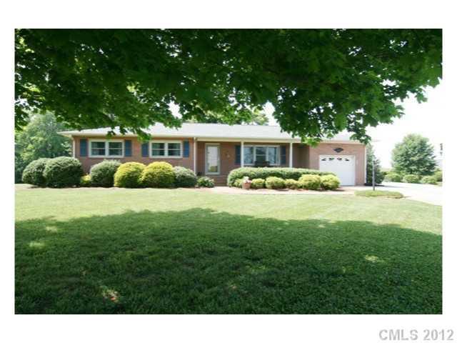 708 Wiggins Rd., Mooresville, NC 28115