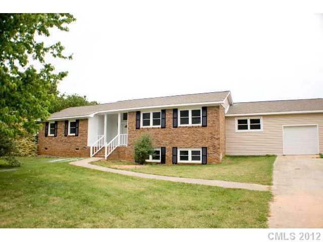 15033 S Catawba Cir., Matthews, NC 28104