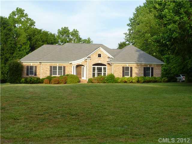 114 Valley Glen Dr., Waxhaw, NC 28173