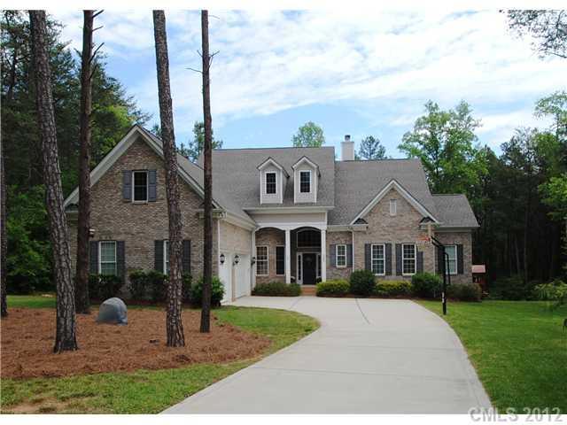 242 Tawny Bark Dr., Mooresville, NC 28117