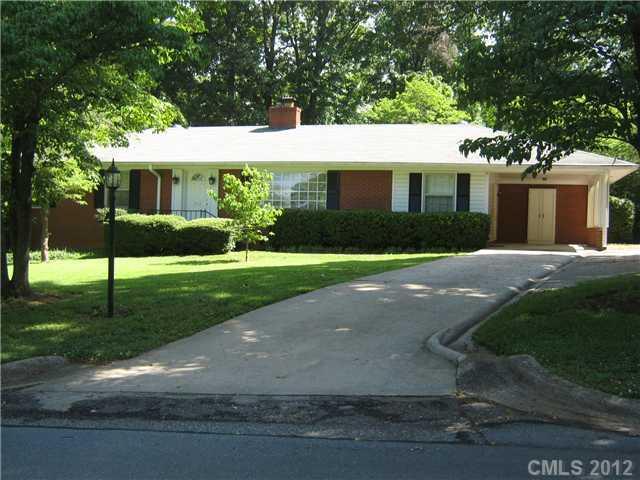 773 Pinewood Cir., Mooresville, NC 28115