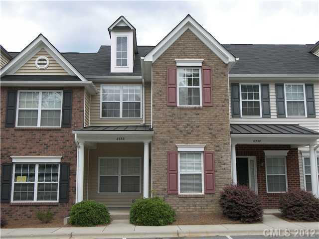 8733 Wandering Creek Way, Charlotte, NC 28227