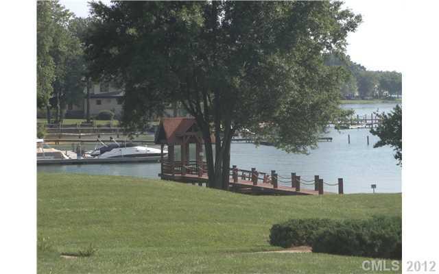 17919 Kings Point Dr. #A, Cornelius, NC 28031