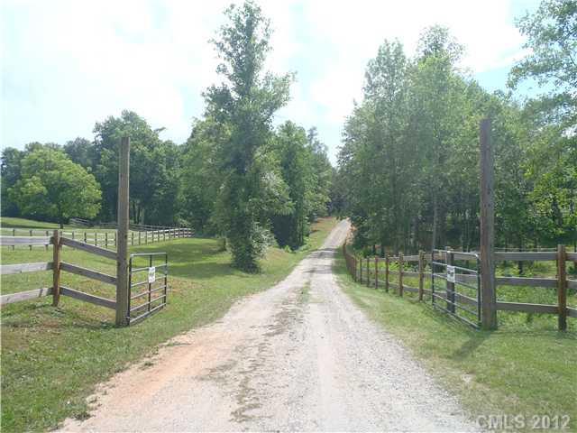 225 Cedarcrest Dr., Mooresville, NC 28115