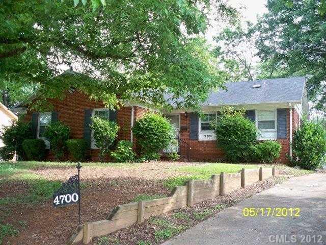4700 Woodway Pl., Charlotte, NC 28208