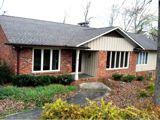 1400 Runnymede Ln., Charlotte, NC 28211