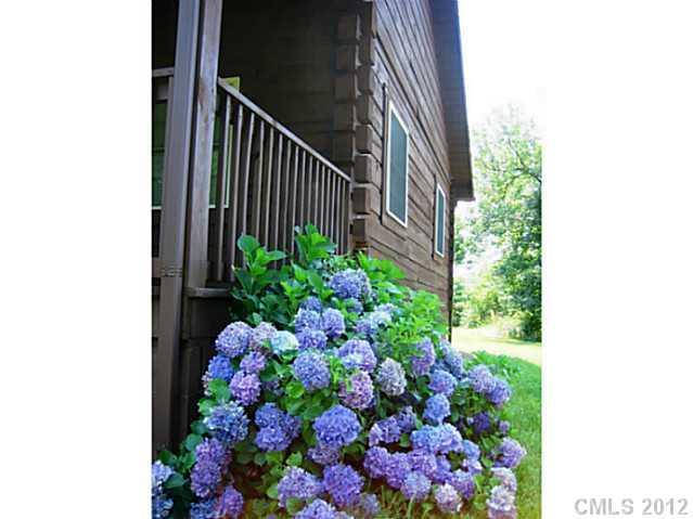 2404 Mt Holly Huntersville Rd., Charlotte, NC 28214