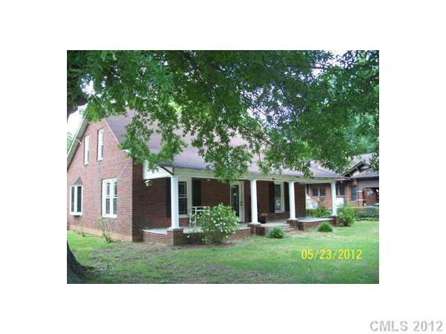 820 E Iredell Ave., Mooresville, NC 28115