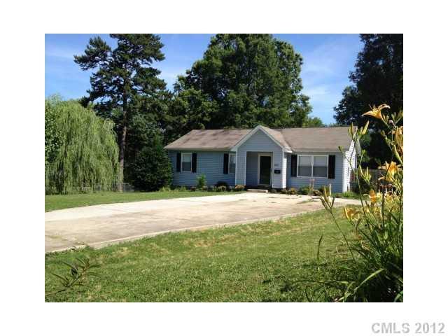 210 Dellwood Dr., Huntersville, NC 28078