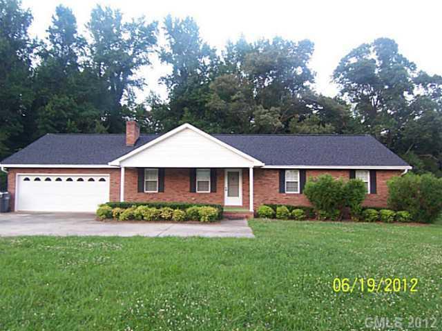 1638 Valleydale Rd., Charlotte, NC 28214
