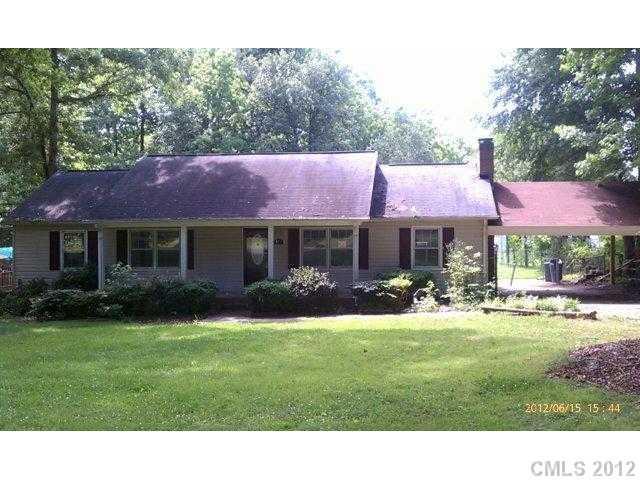 617 Montana Dr., Gastonia, NC 28056