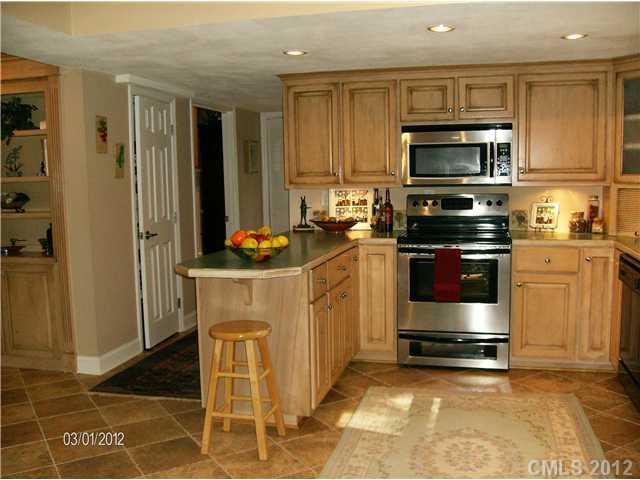 1411 East Barden Rd., Charlotte, NC 28226