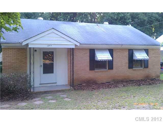 1303 Beaverbrook Dr., Gastonia, NC 28052
