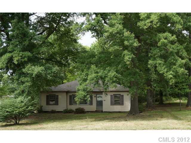 349 W Wilson Ave., Mooresville, NC 28115