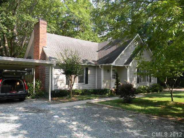 327 Rehobeth Rd., Waxhaw, NC 28173