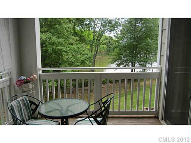 741 Peninsula Dr. #20, Davidson, NC 28036