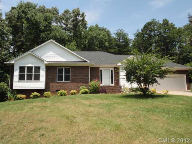 3973 Huntington Ct., Denver, NC 28037