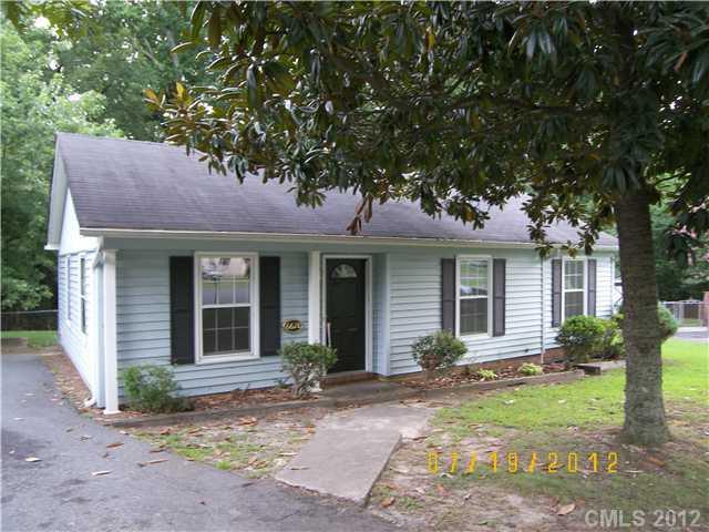 6620 Willow Spring Ct., Charlotte, NC 28215