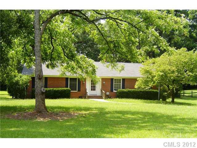 615 N Providence St., Waxhaw, NC 28173