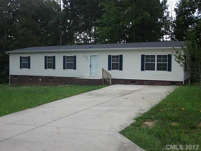 108 Sunwood Ct., Statesville, NC 28625