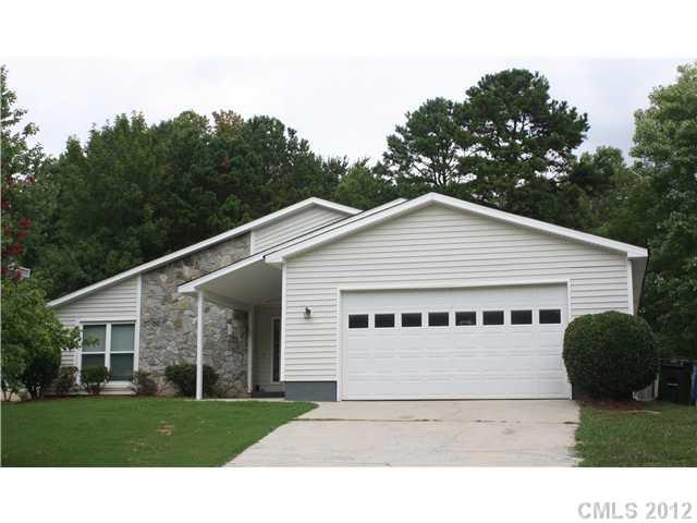 6325 Ellesmere Ct., Charlotte, NC 28227