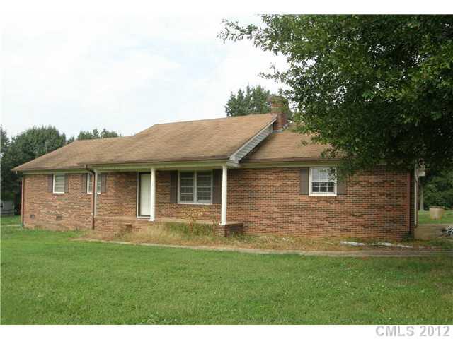 3234 Fox Den Cir., Iron Station, NC 28080
